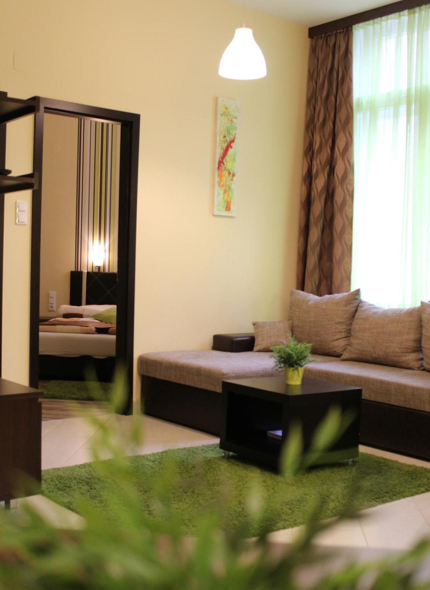 Central Walk Fashionstreet Apartmnts Budapest Exterior photo