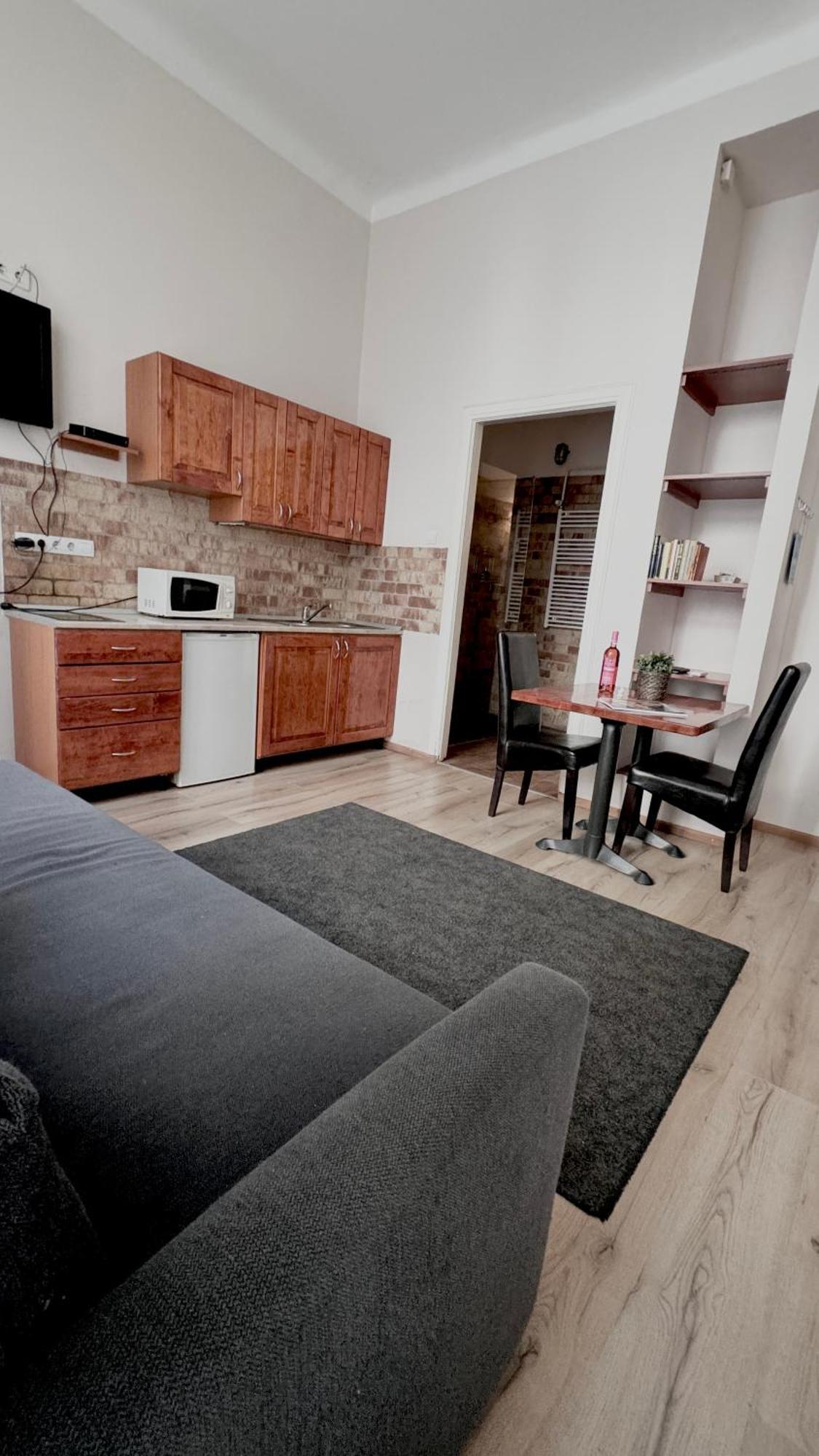 Central Walk Fashionstreet Apartmnts Budapest Exterior photo